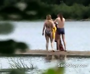 Couple decides to fuck at a nude beach
